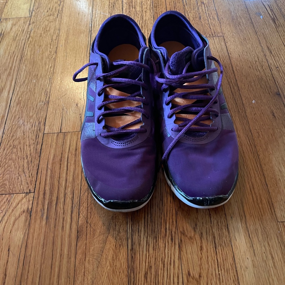 ASICS womens Purple Athletic Shoes - Picture 6 of 9